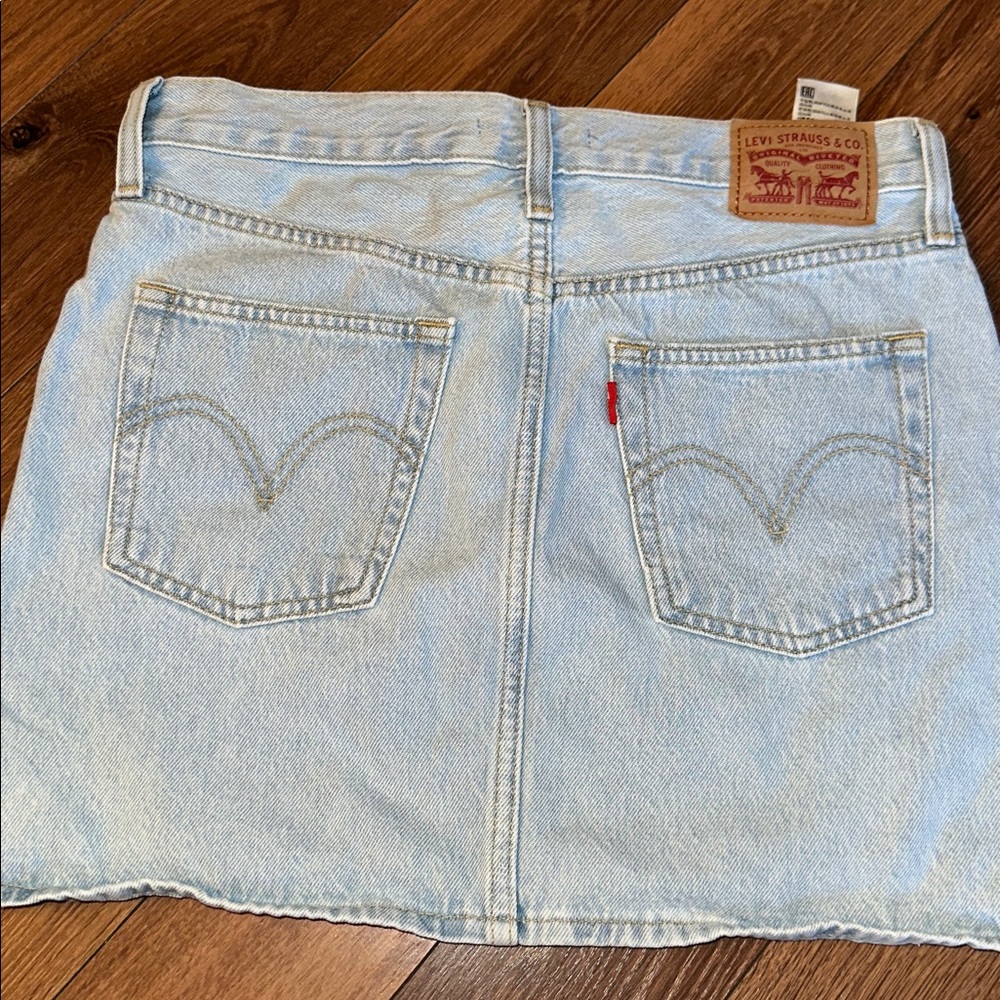 Levi’s Icon Skirt. Size 27 - Picture 2 of 5